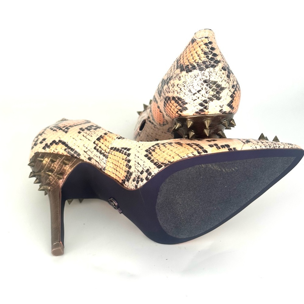 Rachel Roy Spike Pumps - Picture 4 of 4